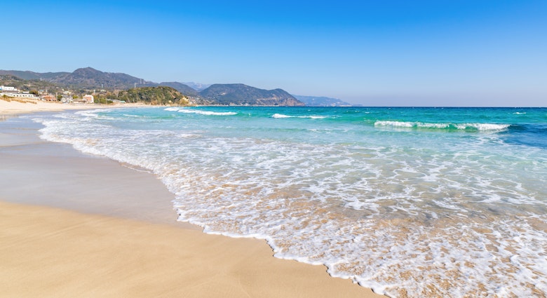 Shirahama Beach in Shimoda City, Shizuoka Prefecture License Type: media Download Time: 2023-11-28T15:43:15.000Z User: nic.dhoedt_lonelyplanet Is Editorial: No purchase_order: